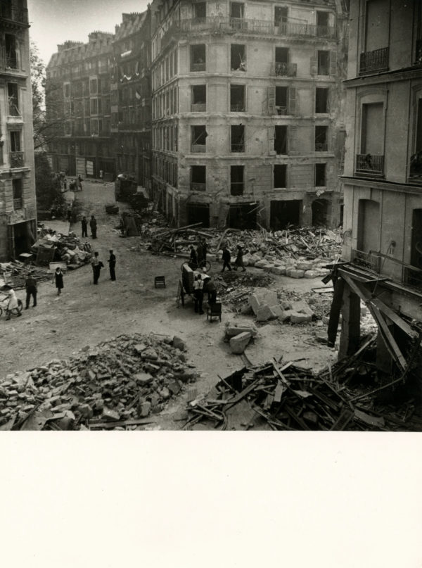 Rue Navarre and Monge liberation Paris - 2 photos SEEBERGER. Vintage Silver Prints 6.7x6.7 in for sale in our Gallery Selectionphoto