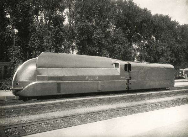 Photographie locomotive carénée PLM de 1940