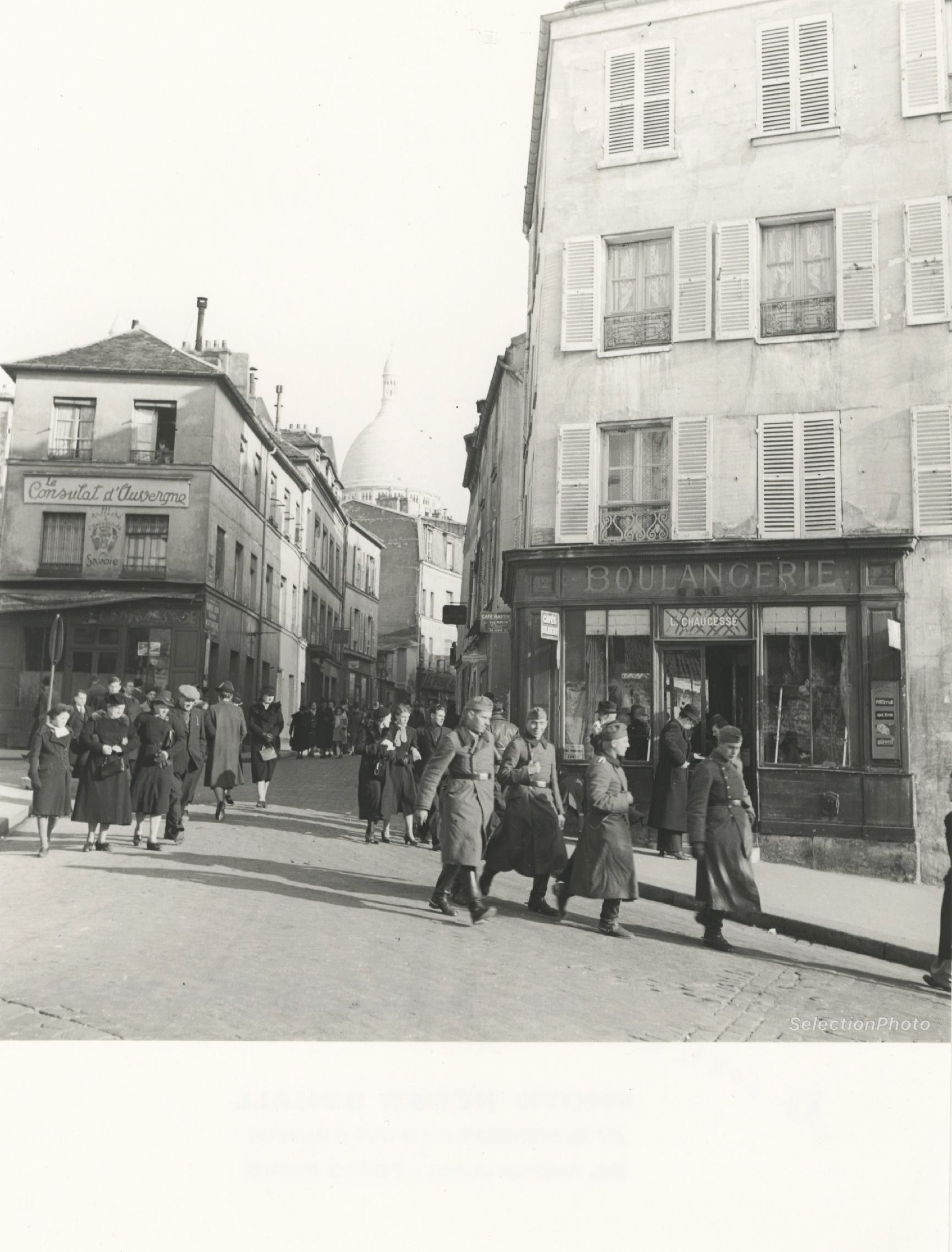 Photo Roger SCHALL - PARIS 1941 Montmartre Rue Norvin - Original Print 6.7x7in Photo Roger SCHALL - PARIS 1941 Montmartre Rue Norvin - original Print 6.7x7in