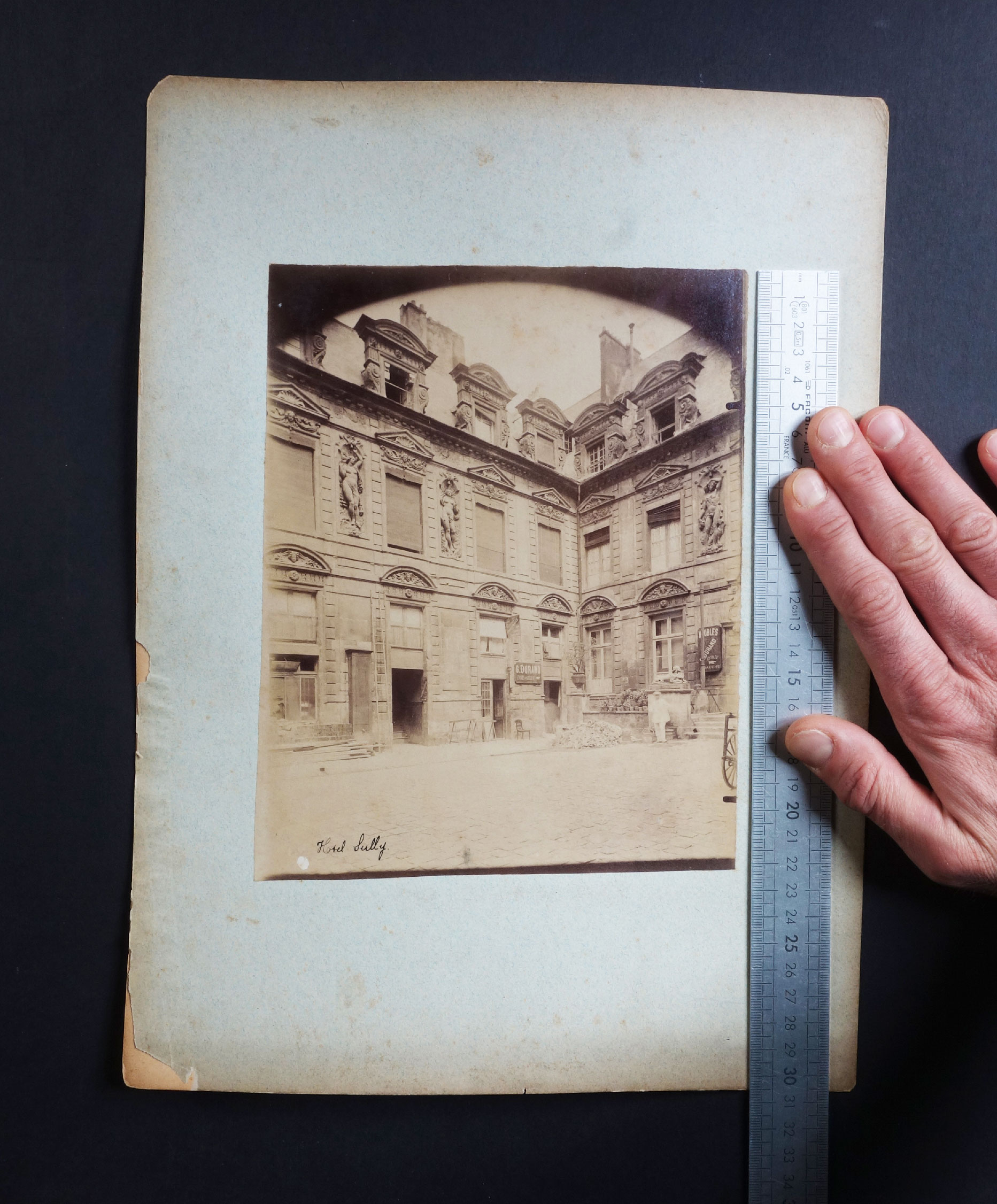 Eugène ATGET - Hôtel Sully PARIS - Tirage Albuminé Original d'époque 22x18cm Eugène ATGET - Hôtel Sully PARIS - Tirage Albuminé Original d'époque 22x18cm