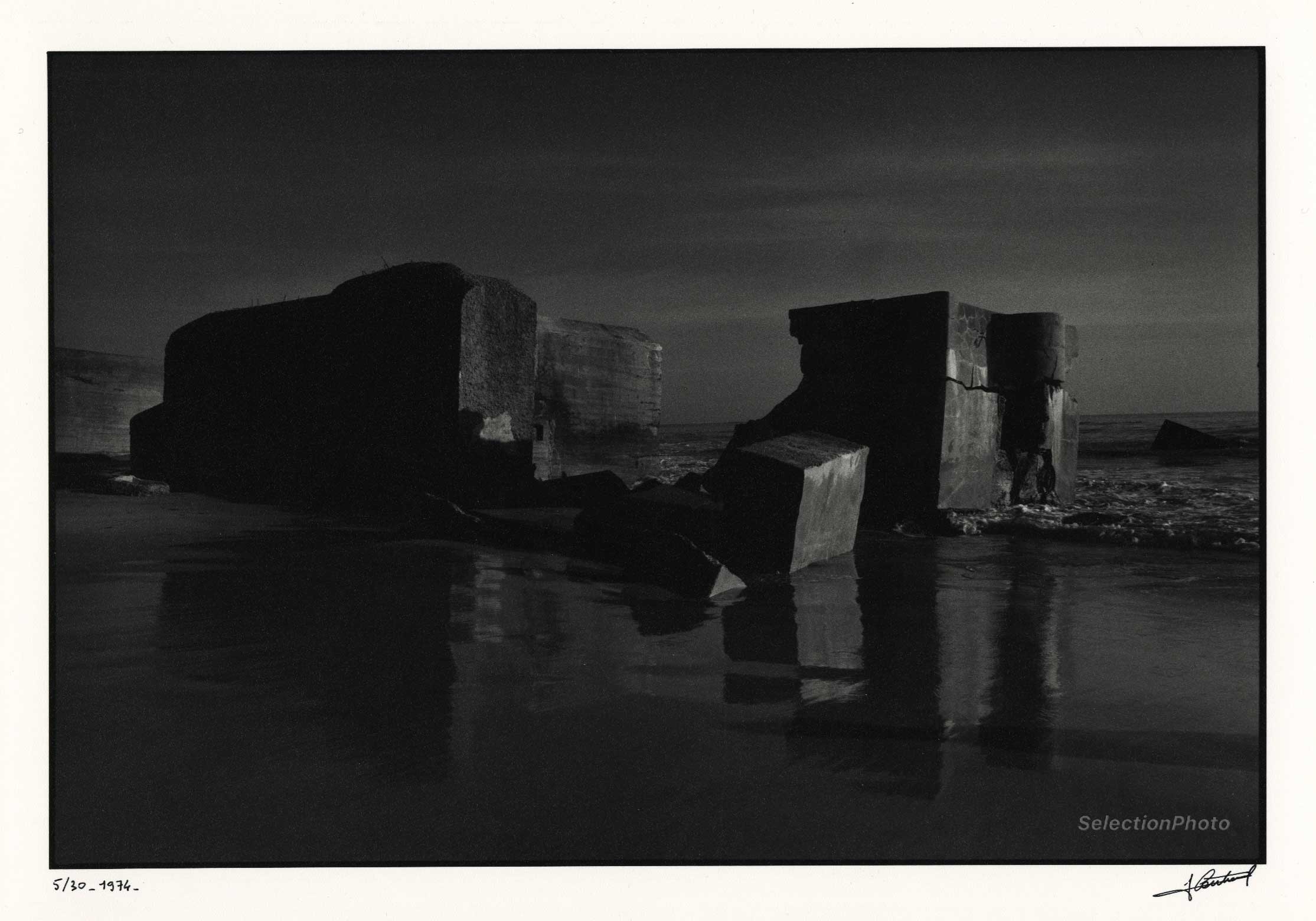 Jean Claude GAUTRAND "Forteresses du Dérisoire" - ROYAN - Original Print 1974 Jean Claude GAUTRAND "Forteresses du Dérisoire" - ROYAN - Original Print 1974