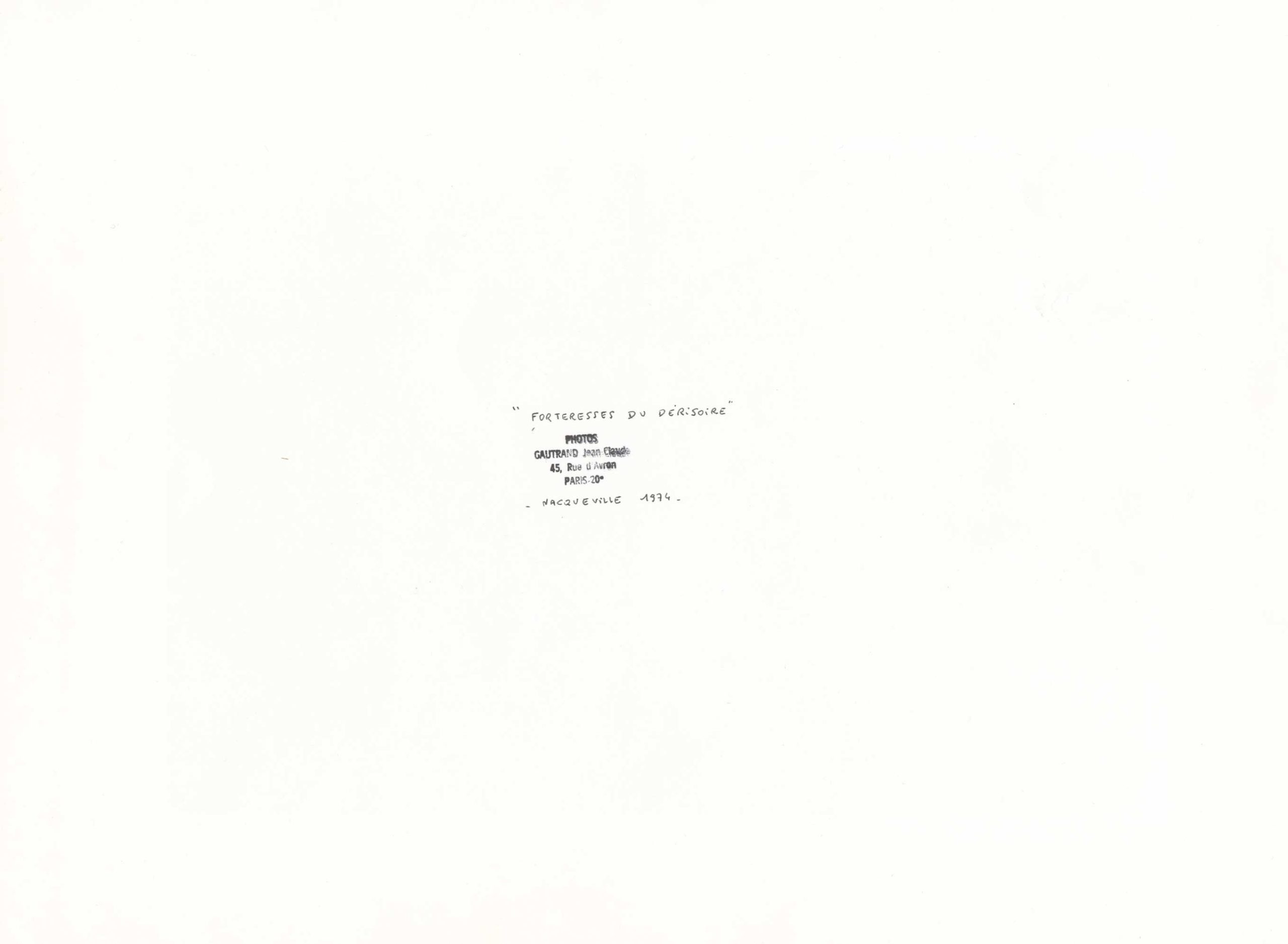 Forteresses du Dérisoire par Jean-Claude GAUTRAND - bunker Nacqueville 1974 Forteresses du Dérisoire par Jean-Claude GAUTRAND - bunker Nacqueville 1974