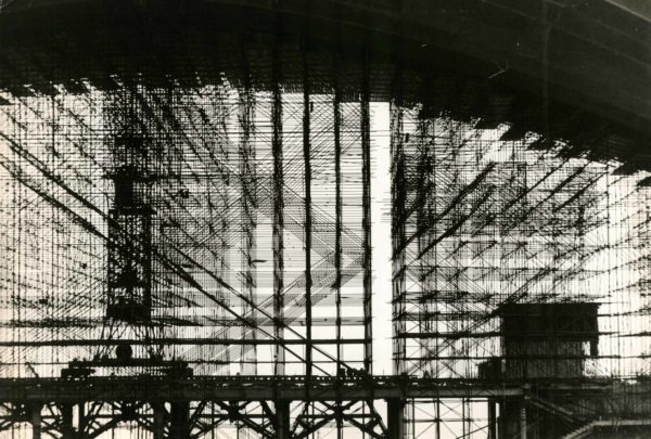 Construction du CNIT Paris P. LETELLIER (Match) Photographie 1958 - 27x40cm