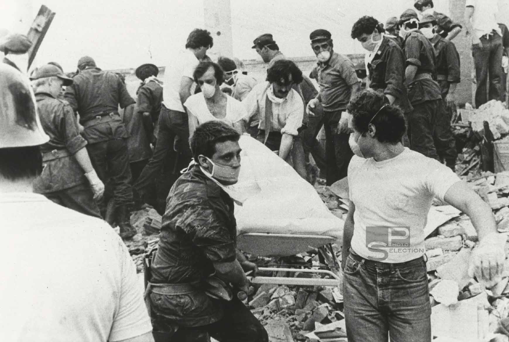 attentat-bombe-gare-de-bologne-1980-05 ATTENTAT Gare de BOLOGNE 1980 par le NAR 85 morts - 8 Tirages Originaux 22x15cm