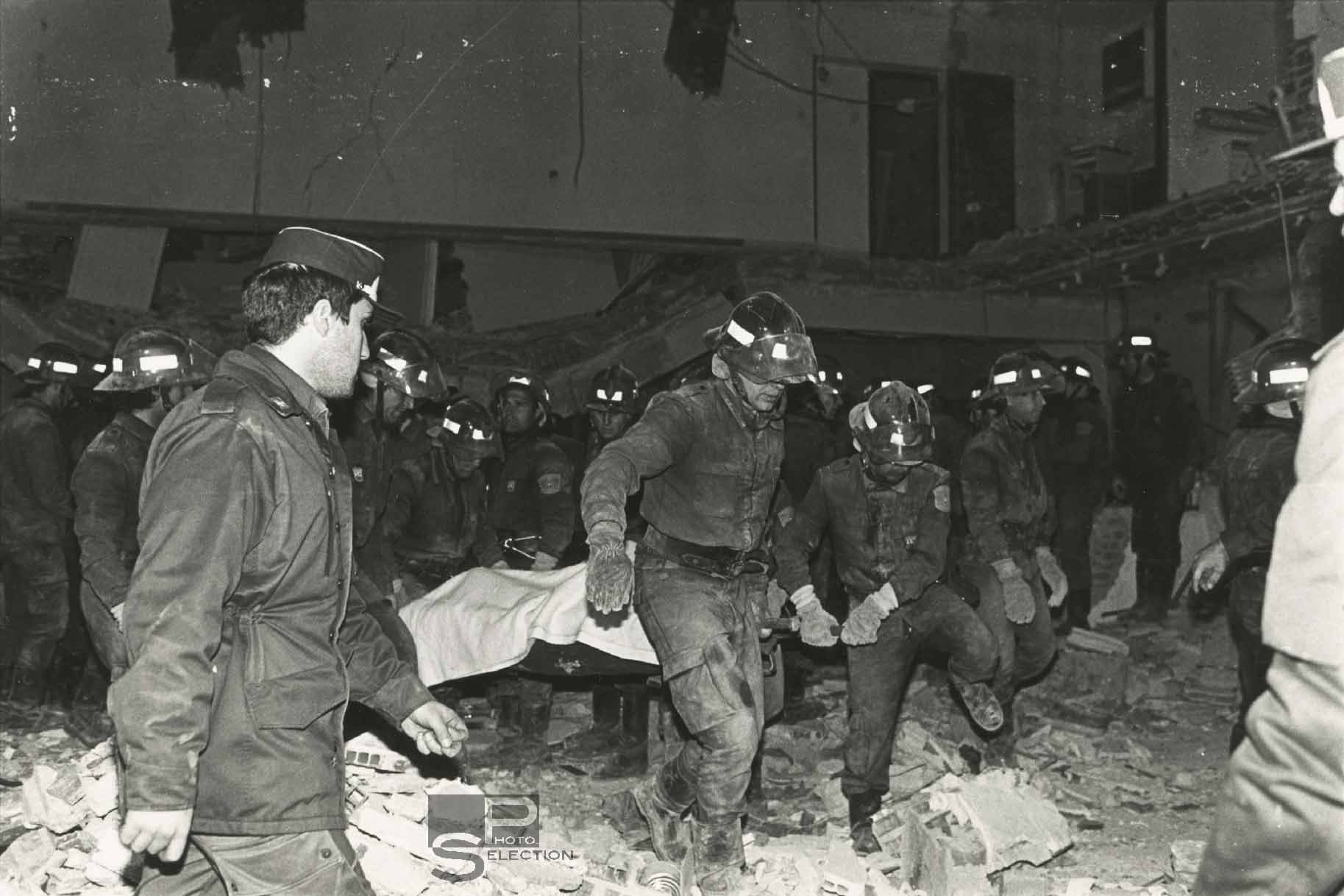 attentat-bombe-madrid-1985-04 ATTENTAT Madrid 1985 contre les intérêts américains -5 Tirages Originaux 23x16cm