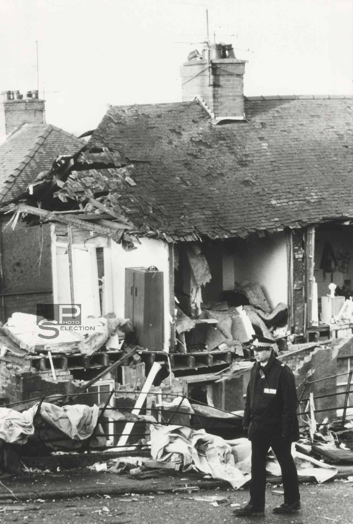 crash-lockerbie-ecosse-1988-pan-am-thatcher-02 CRASH Lockerbie 1988 - 747 PAN AM - Mrs THATCHER - 4 Vintage Prints 9.8x6.7in