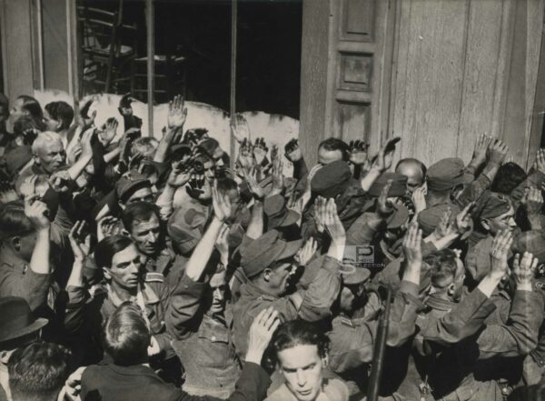 Libération de Paris en Aout 1944 - Tirage Argentique Original d'époque 24x18cm