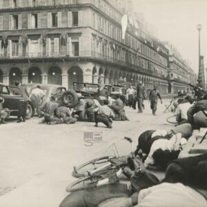 LIBERATION Fights Rivoli Louvre - Paris August 1944 - Vintage Print 9.4x7in