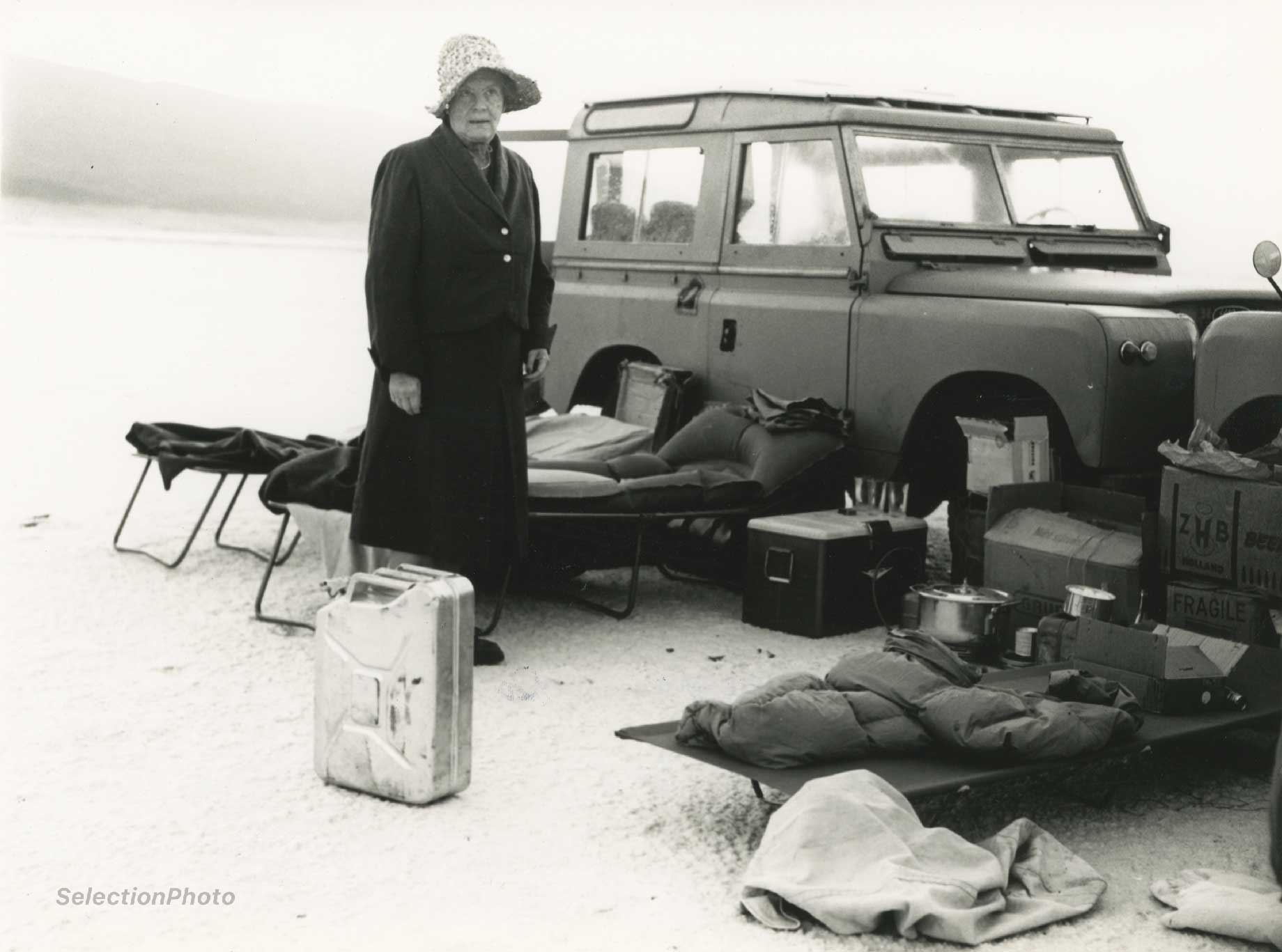 Louise WEISS, G. BOURDELON - 10 Vintage PHOTOS - Ethiopia, Mada, India, China