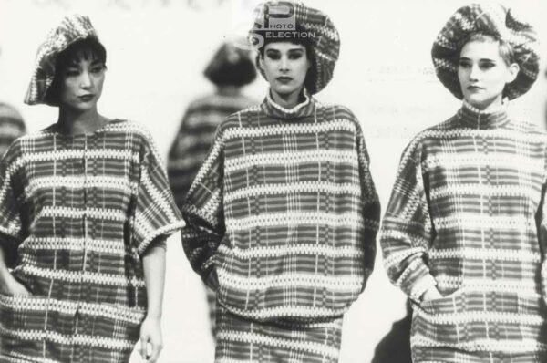 Fashion Show DE SENNEVILLE 1985 - Prêt à Porter - Vintage Print 9x6.3in