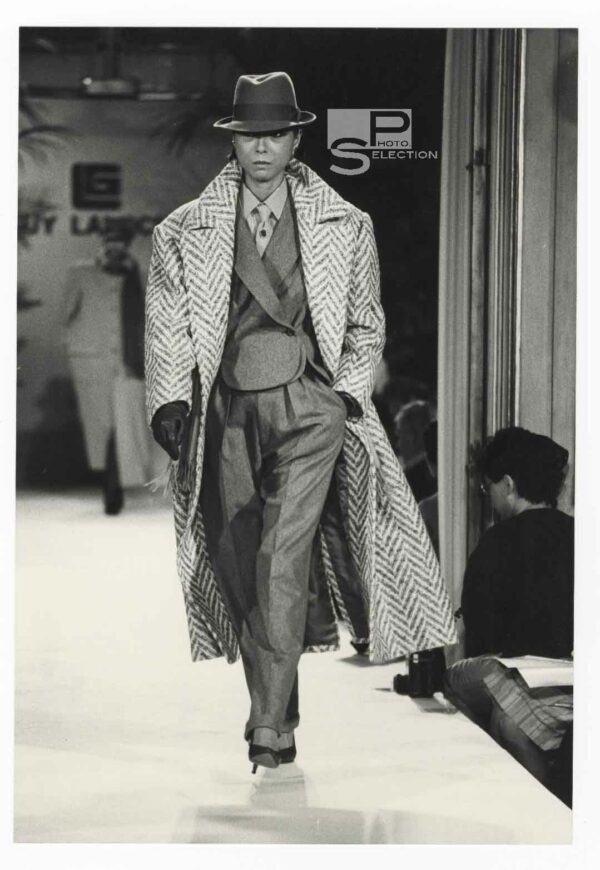 Fashion Show 1985 GUY LAROCHE - Prêt à Porter - Vintage Print 10x7in