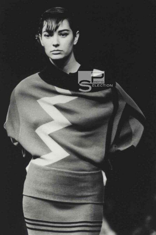 Fashion Show JUNKO KOSHINO 1985 - Prêt à Porter - Vintage Print 9.4x6.3in