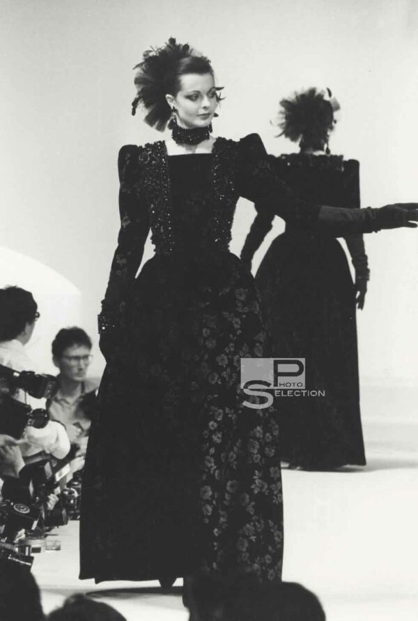 Nina RICCI 1985 Show - Prêt à Porter - Vintage Silver Print 9x6in