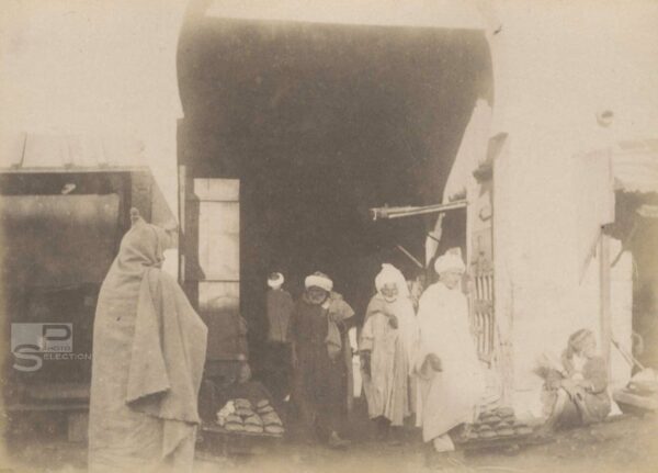 Rue Saussier à KAIROUAN Tunisie - Le marché vers 1880 - Tirage Albuminé - 11x8cm