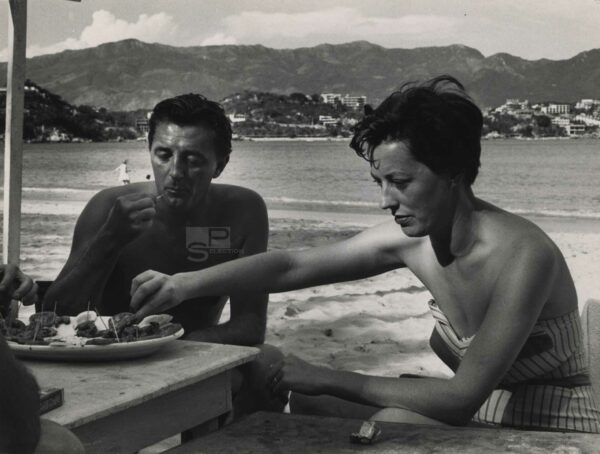 Don ORNITZ - Robert MITCHUM et Dorothy 1960 - Tirage Argentique Original 24x18cm