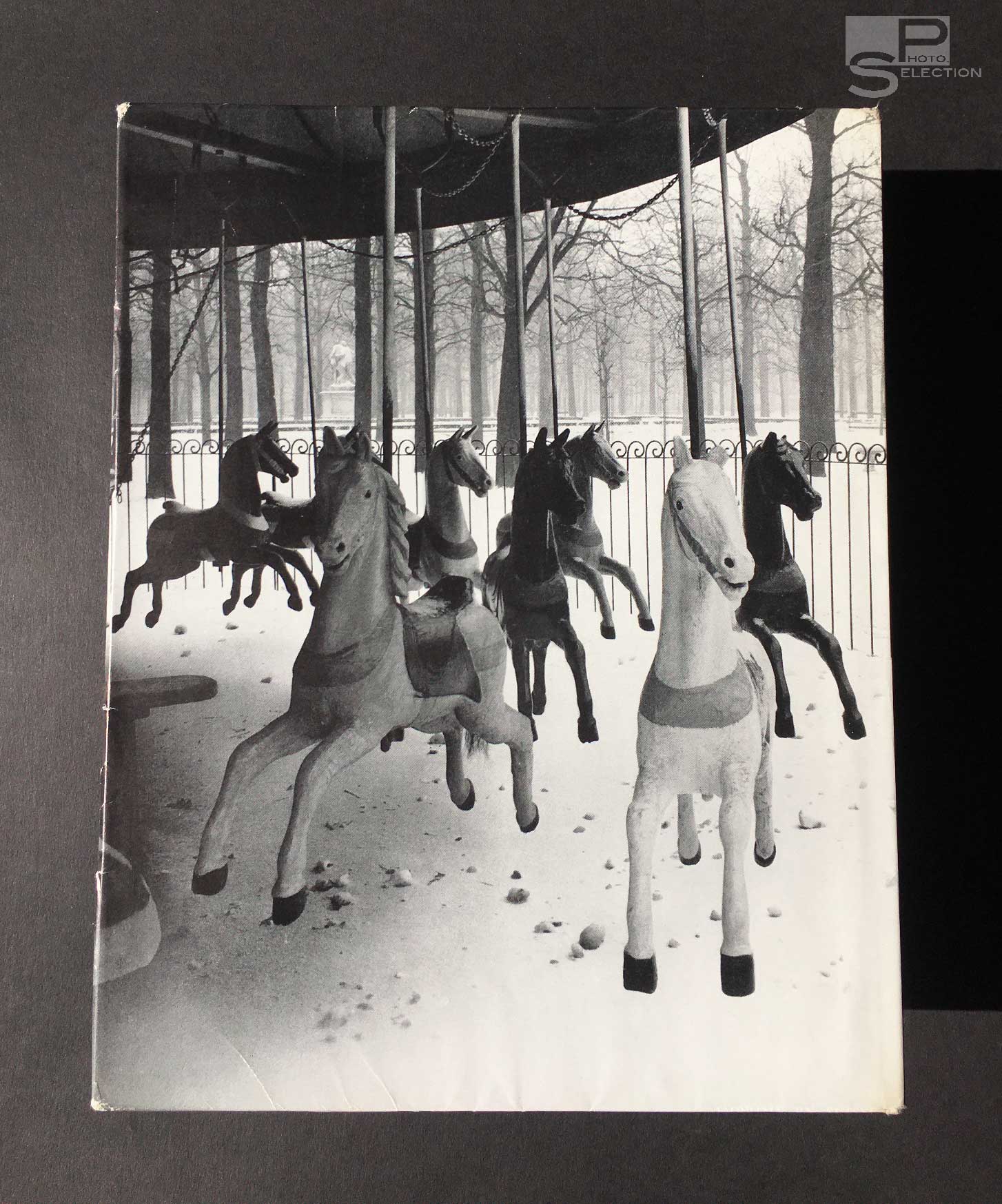 le-grand-bal-du-printemps-paris-izis-02 Grand Bal du Printemps - 62 Photographies de PARIS vers 1950 par Izis Bidermanas